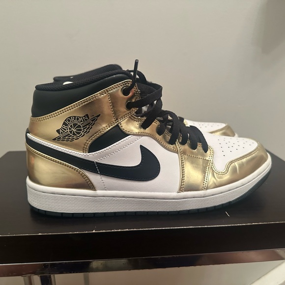 Jordan mids - Picture 2 of 5